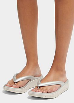 FitFlop Silver Relief Metallic Recovery Toe-Post Sandals