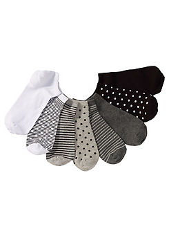 Pack of 8 Pairs Of Trainer Socks