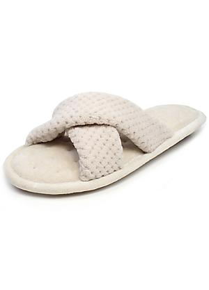 isotoner ladies popcorn cut out sliders