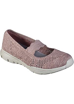 curvissa skechers
