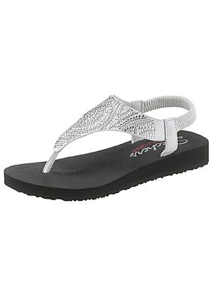 curvissa skechers