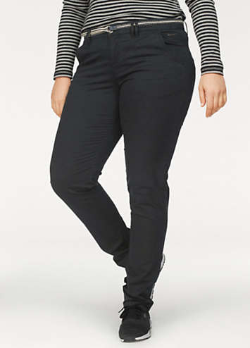 kangaroos curvissa chinos