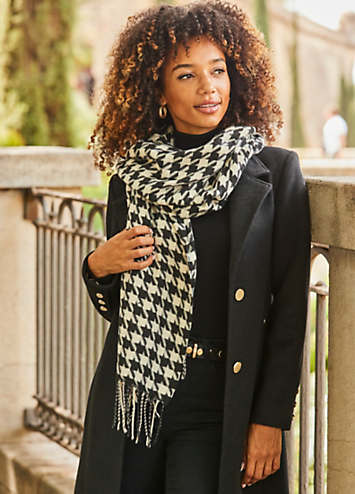 Sosandar Black & White Houndstooth Print Scarf | Curvissa