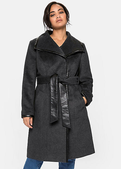 curvissa coats