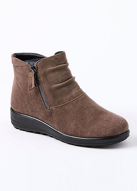 Cotton traders sale on sale boots