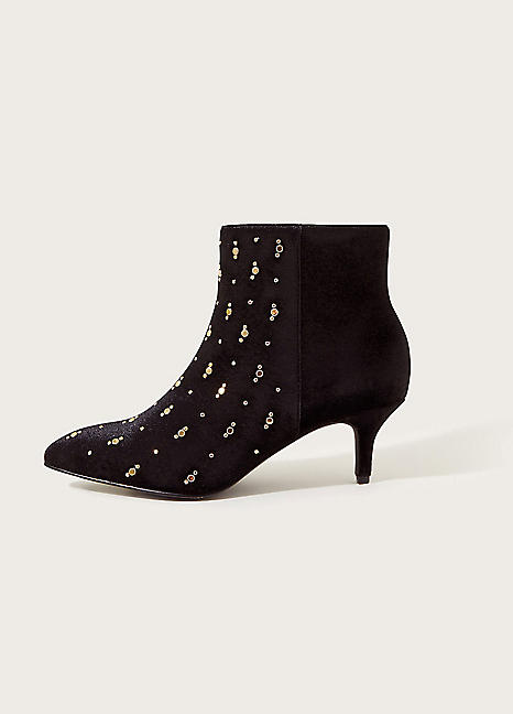 Stud detail hot sale ankle boots