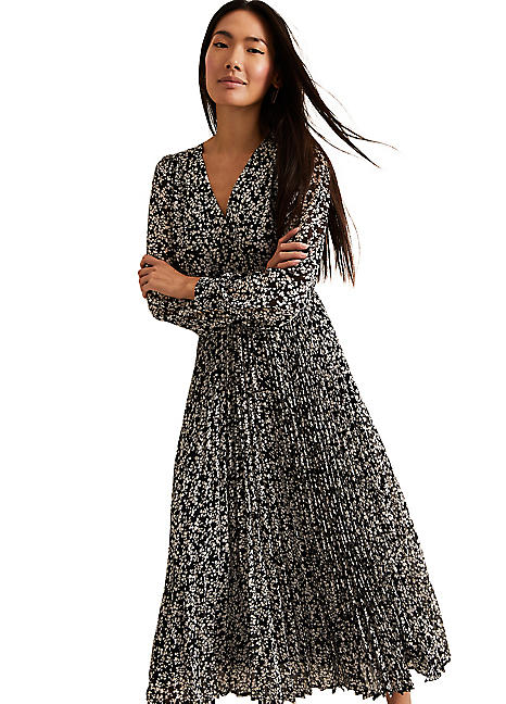 phase-eight-ayana-spot-pleat-