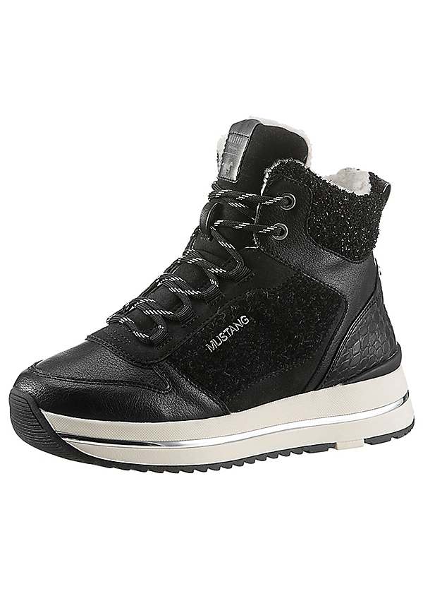 Sporty winter clearance boots