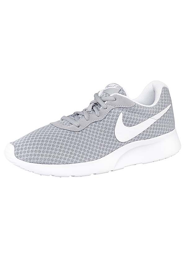 black tanjun nike trainers